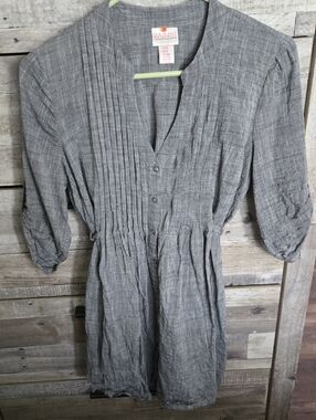 Pleated V-Neck Tunic Dress in Heather Gray